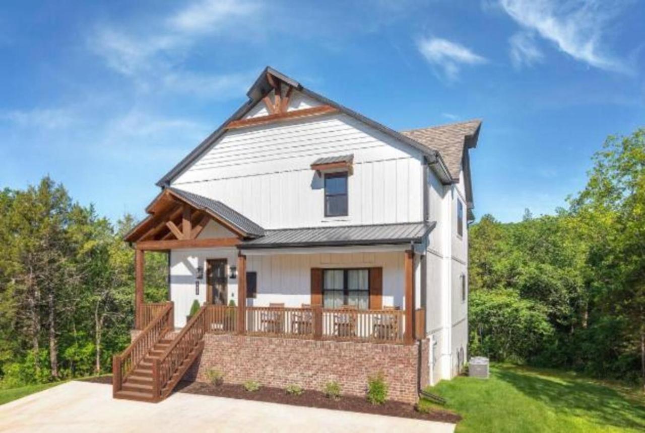 Вилла Premier Retreat With Hot Tub, Theater & Pool Table Холлистер Экстерьер фото