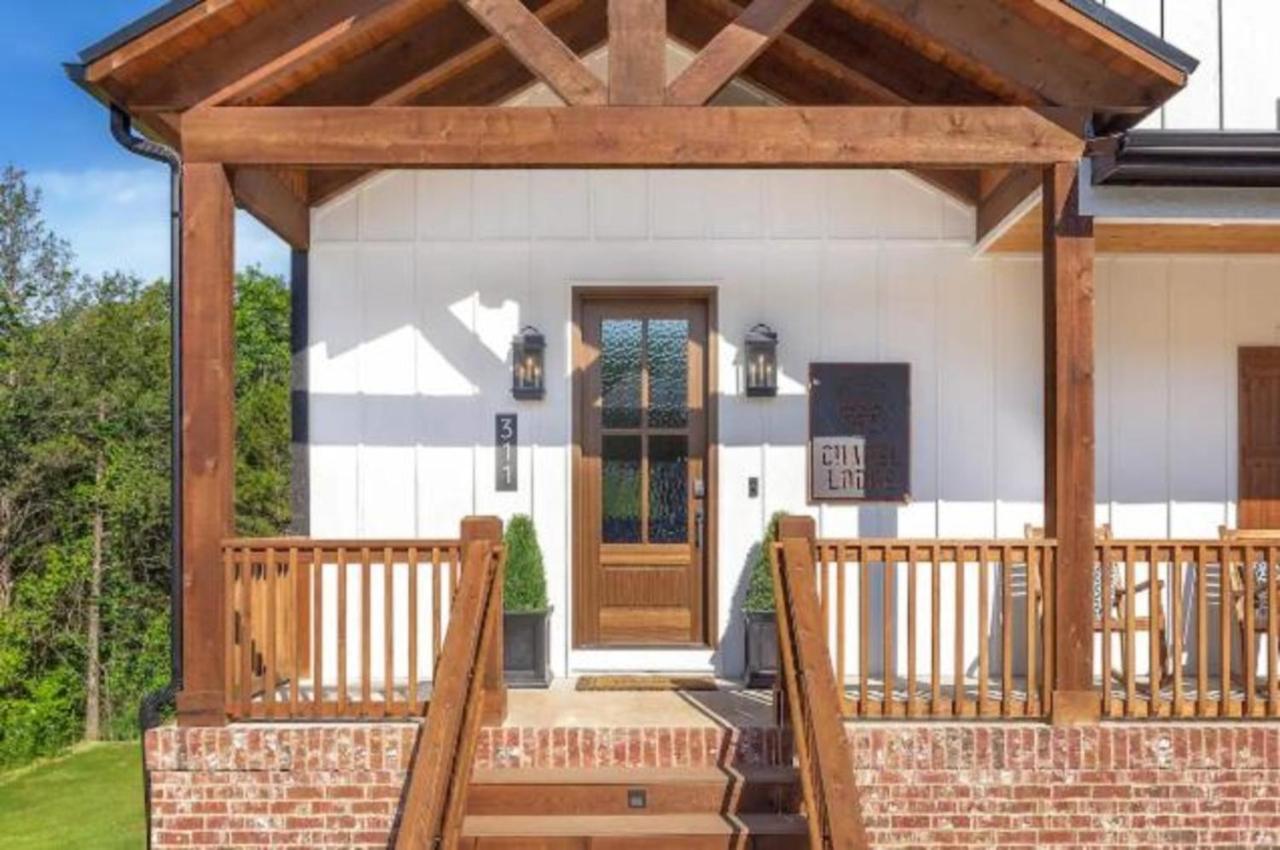 Вилла Premier Retreat With Hot Tub, Theater & Pool Table Холлистер Экстерьер фото