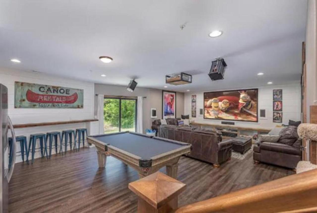 Вилла Premier Retreat With Hot Tub, Theater & Pool Table Холлистер Экстерьер фото