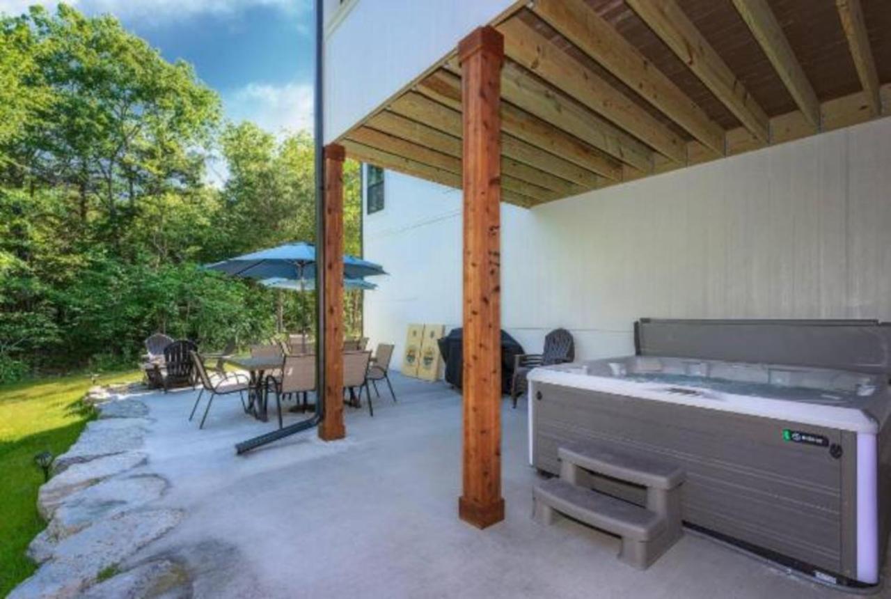 Вилла Premier Retreat With Hot Tub, Theater & Pool Table Холлистер Экстерьер фото